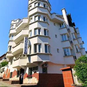 2* Otel The White House